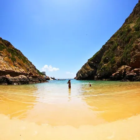 לינה וארוחת בוקר The Capital Boutique 4*