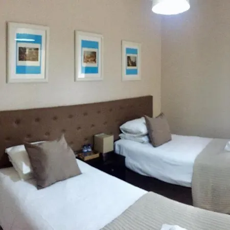 The Capital Boutique לינה וארוחת בוקר 4*