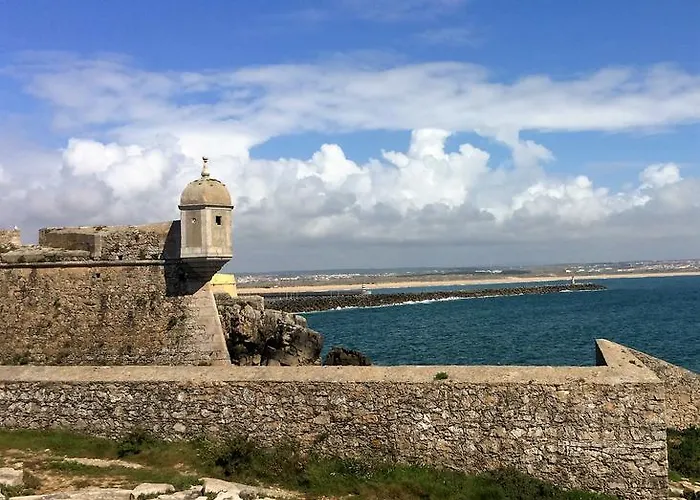 ベッド・アンド・ブレックファスト The Capital Boutique 4*